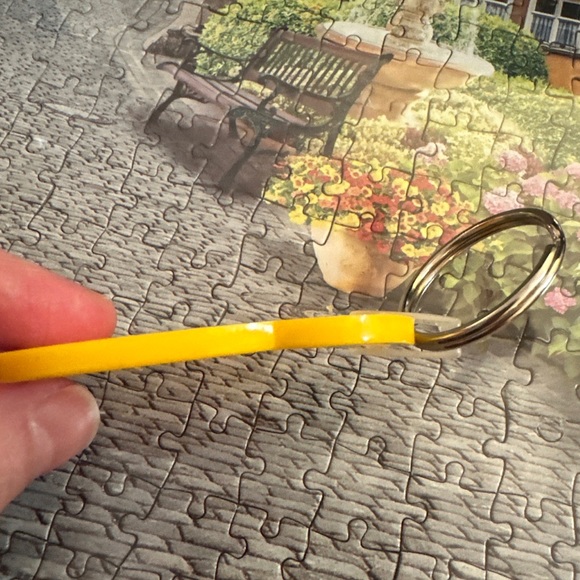 Vintage Del Monte Pineapple Keychain - Flexible Rubber Novelty Key Ring USA - Picture 3 of 5